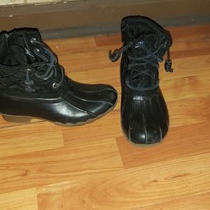 Girls Sperry saltwater boots